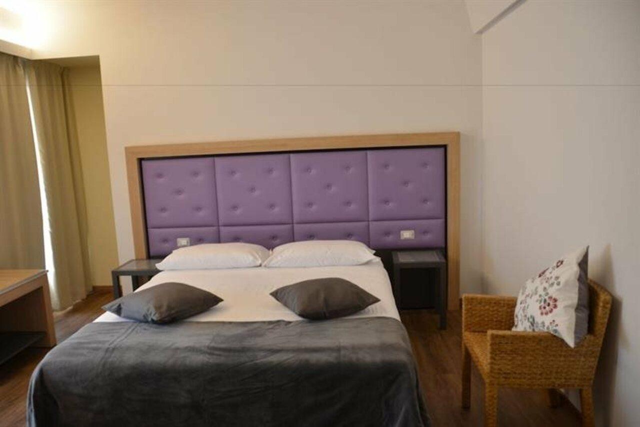 Hotel Corona Spiazzi Di Caprino Exterior foto