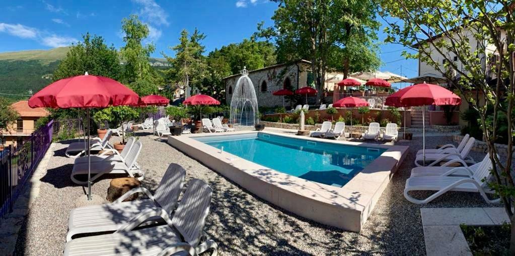 Hotel Corona Spiazzi Di Caprino Exterior foto